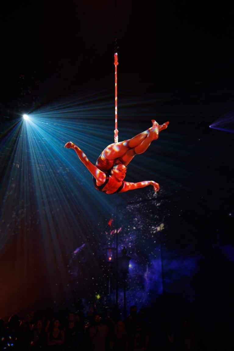 Bon Voyage_Cirque Eloize_Photo_Alexis GR. 2