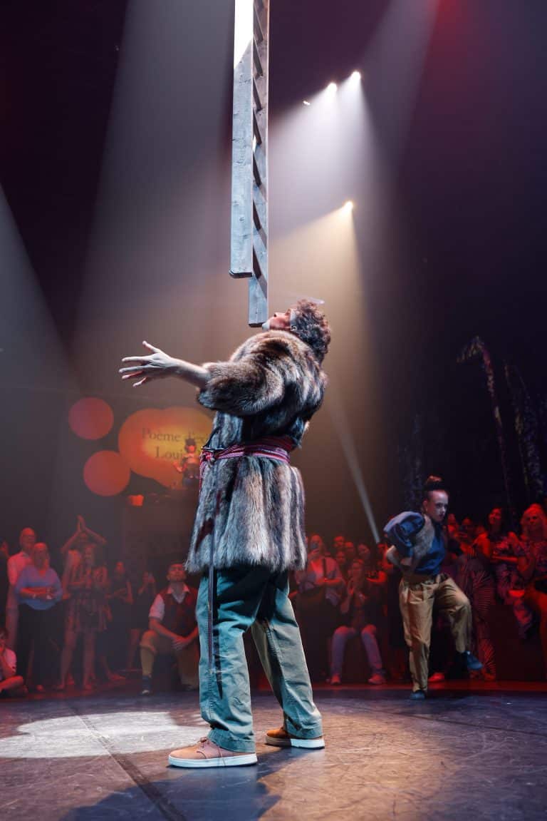 Bon Voyage_Cirque Eloize_Photo_Alexis GR. 6